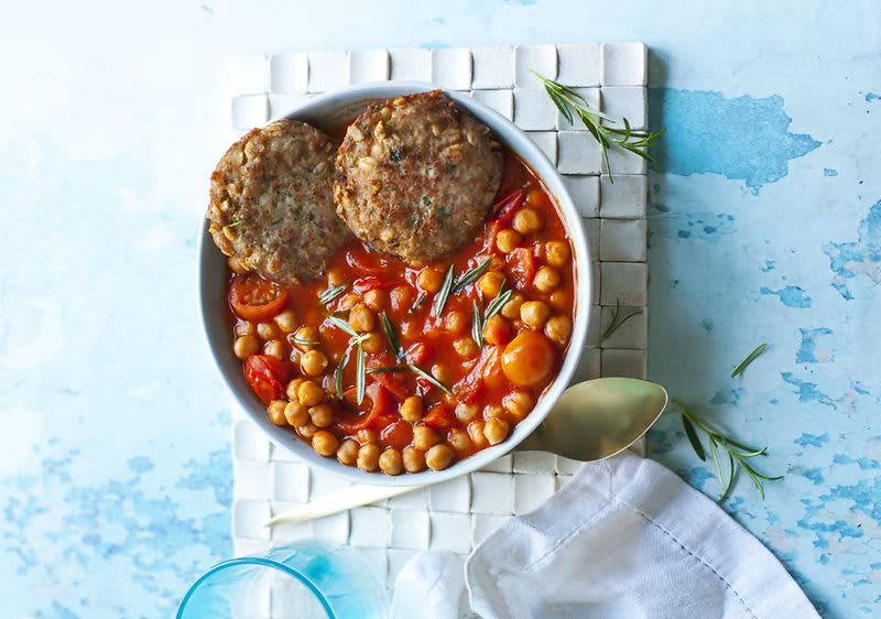 Paradicsomos csicseriborsó főzelék zabpelyhes fasírttal