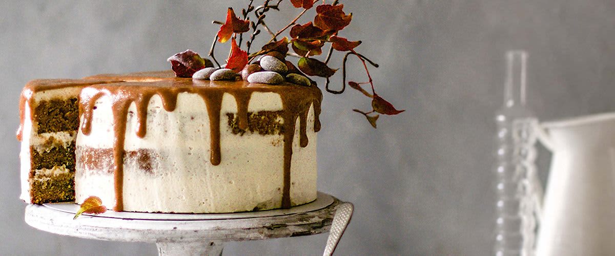 Zimttorte mit Dattelkaramell
