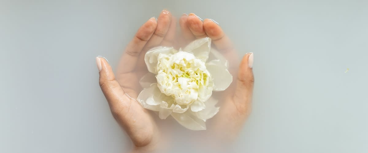 Bársonyosan puha: Tippek a körömbőr ápolására 