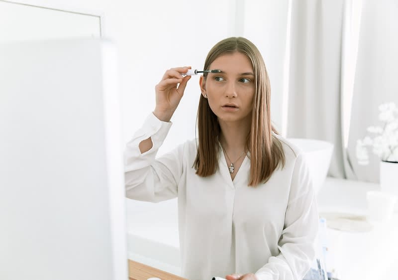 Így készítheti el a tökéletes skinny brows megjelenést
