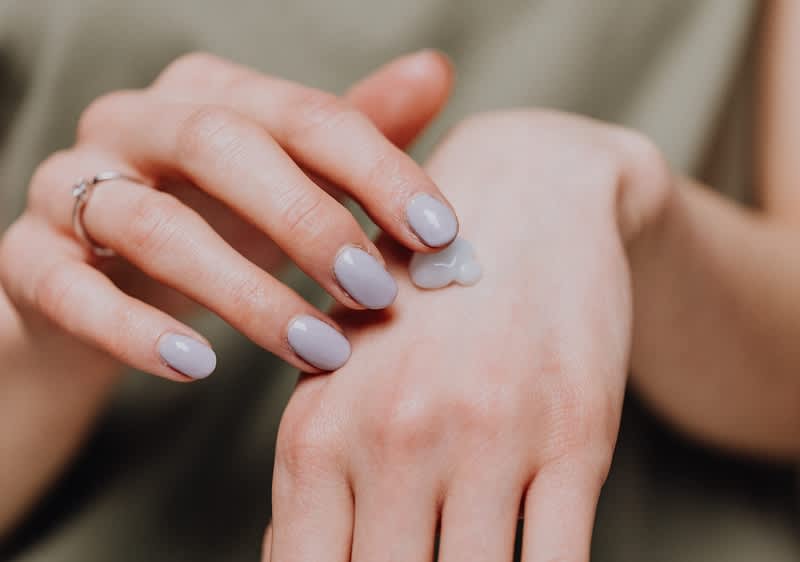 Bőrápolás krémmel, géllel, szérummal, olajjal és fluiddal – mi a különbség? 