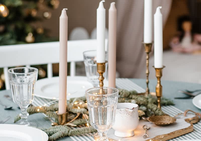 Ötletek a karácsonyi asztali dekorációhoz