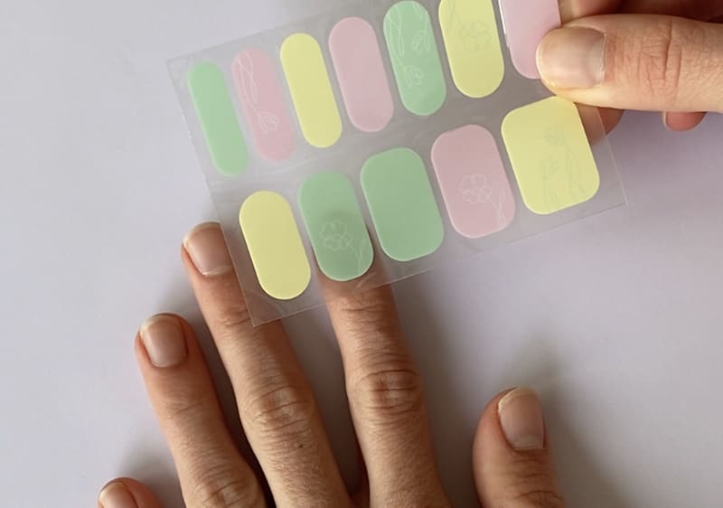 Nagelfolie zum Selbstkleben