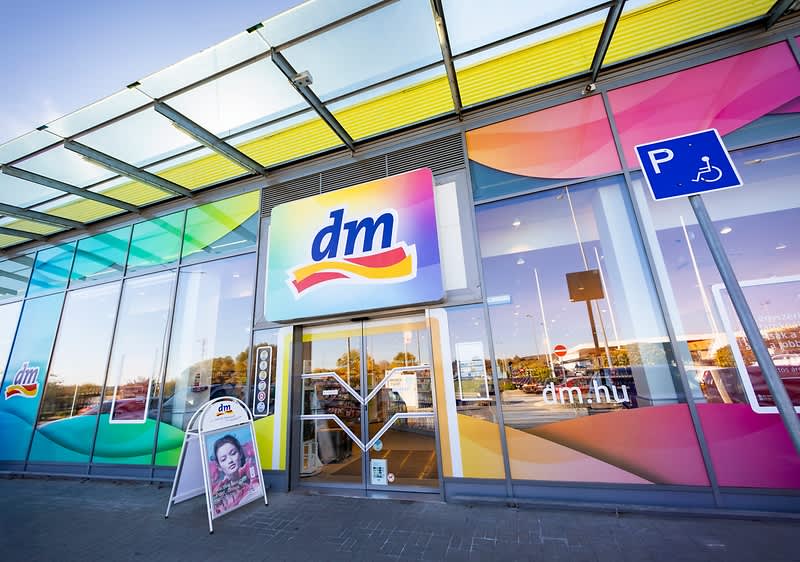 A dm az előre mutató megoldásokban hisz: a forgalmi növekedés lehetőséget ad a további fejlesztésekre