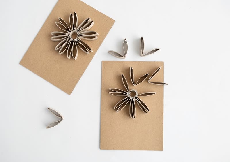 Upcycling üdvözlőkártyák vécépapír-gurigából