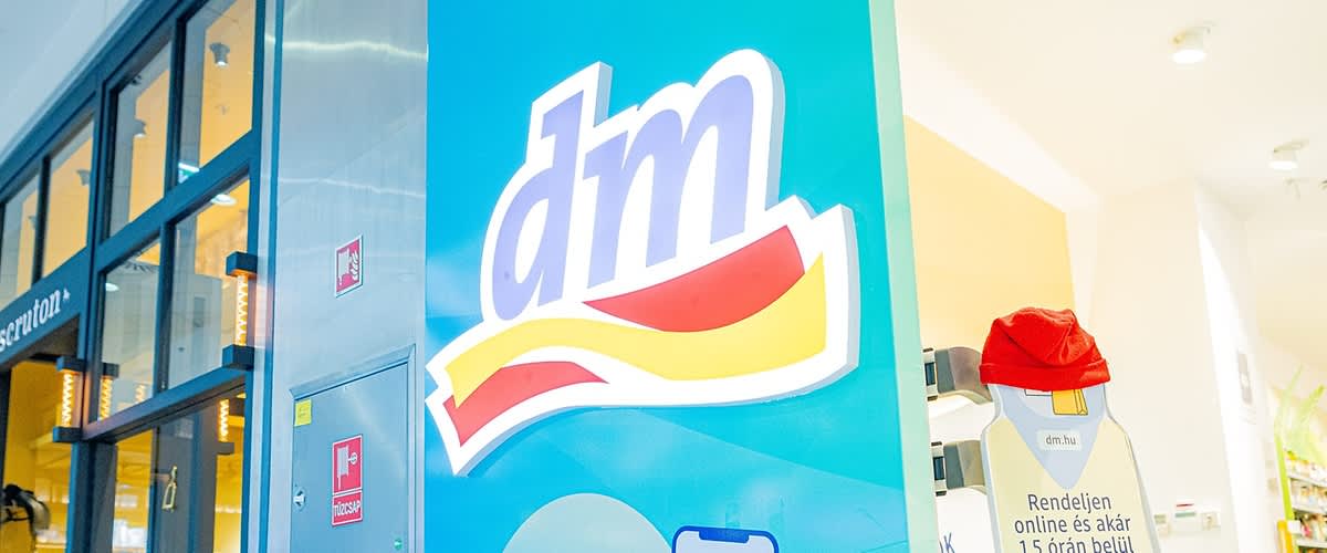 A dm az előre mutató megoldásokban hisz: a forgalmi növekedés lehetőséget ad a további fejlesztésekre