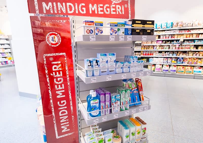 A dm az előre mutató megoldásokban hisz: a forgalmi növekedés lehetőséget ad a további fejlesztésekre 