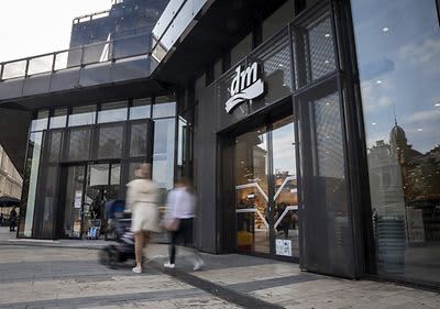 A dm megőrizte piacvezető pozícióját: több mint 8 százalékos forgalmi emelkedést értek el