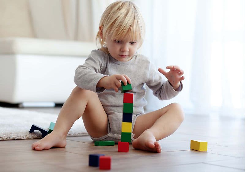 Huszonhét hónaposan