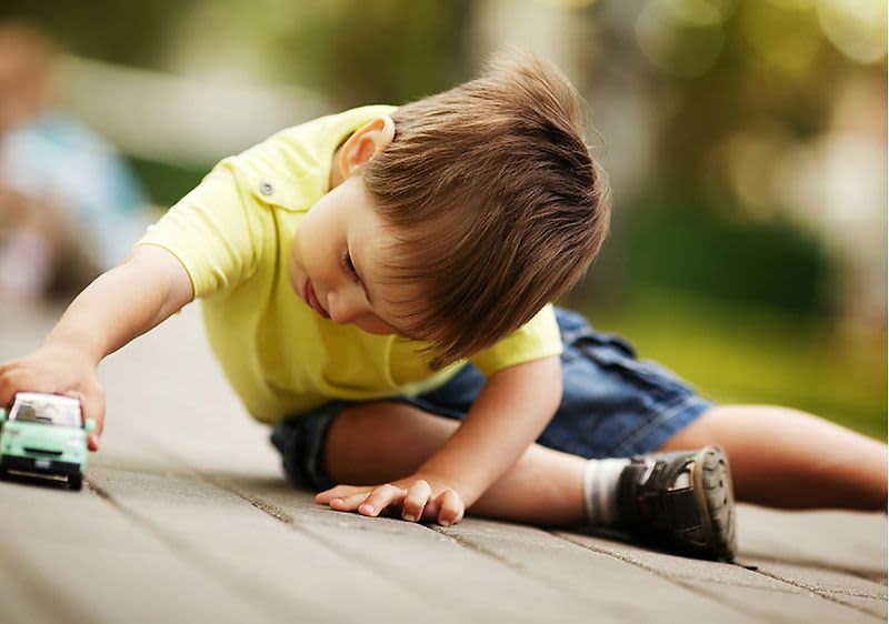 Huszonnyolc hónaposan