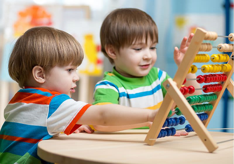 Huszonkilenc hónaposan