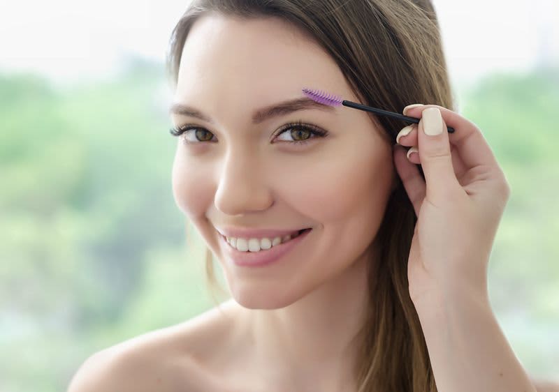 Szemöldökformázás egyszerűen