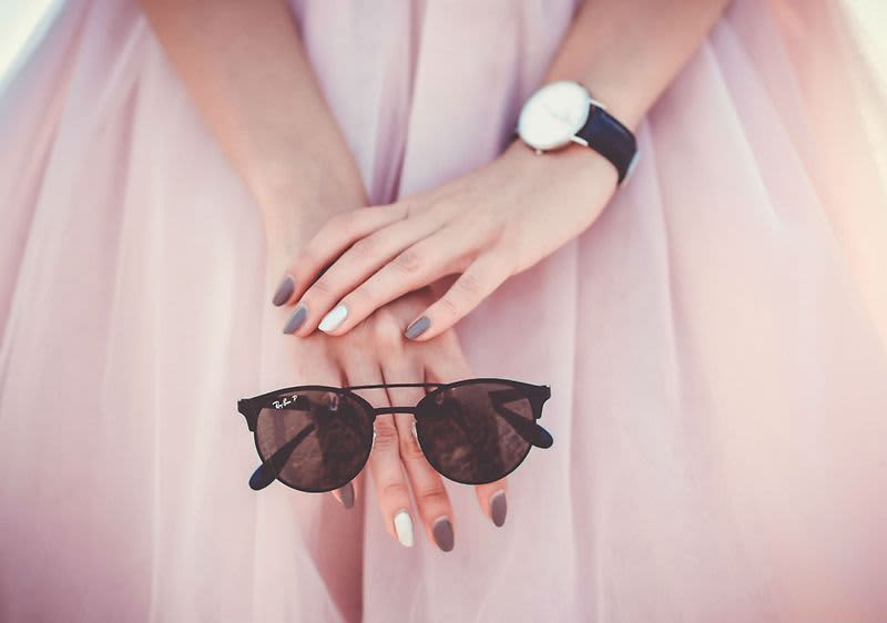 Így száradnak meg pillanatok alatt frissen lakkozott körmeid