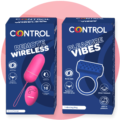 Sex toys Control su sfondo rosa sfumato: Remote Wireless e Pleasure Vibes