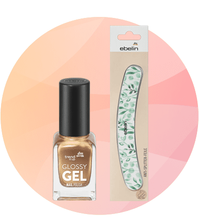 Smalto dorato trend it up e lima per unghie con motivo foglie verdi ebelin su sfondo azzurro con elementi astratti bianchi