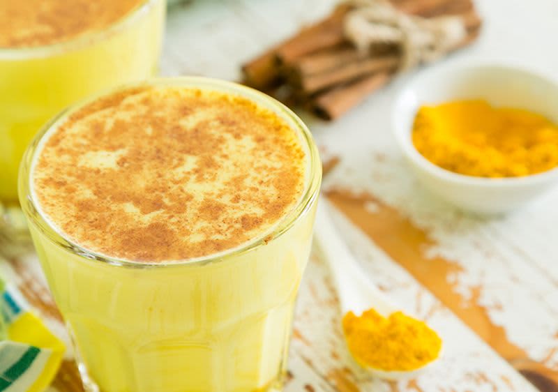 Goldene Milch