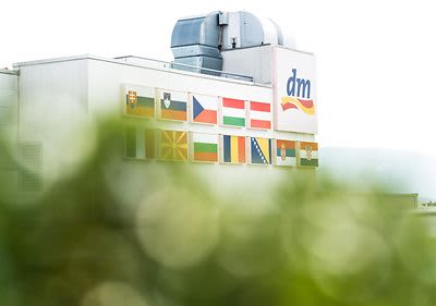 Foto della sede centrale a Wals, vicino a Salisburgo