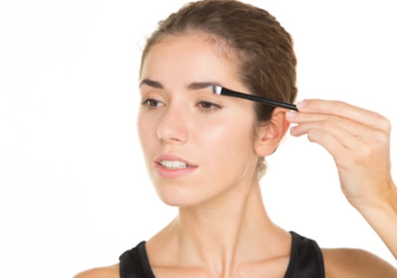 Augenbrauen formen Schritt 3