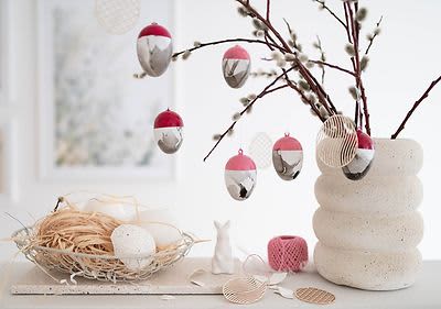 Osterstrauch mit Eiern