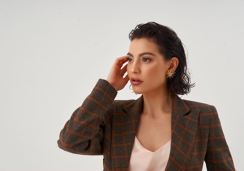 Look nelle nuance del latte macchiato