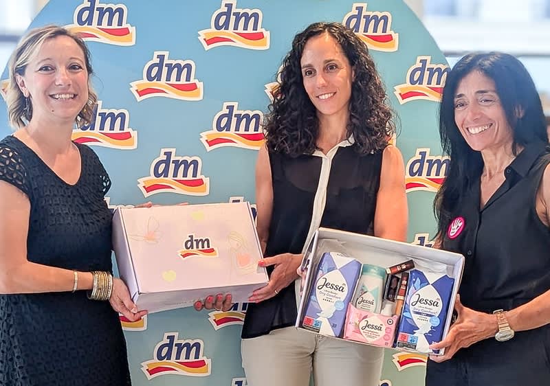 Momento della donazione dell'assegno