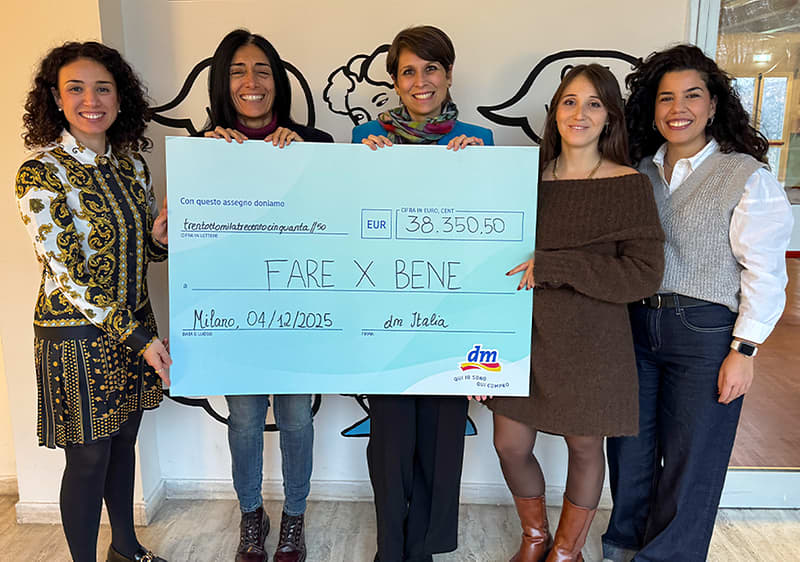 Assegno donazione Giving Friday dm a FARE X BENE