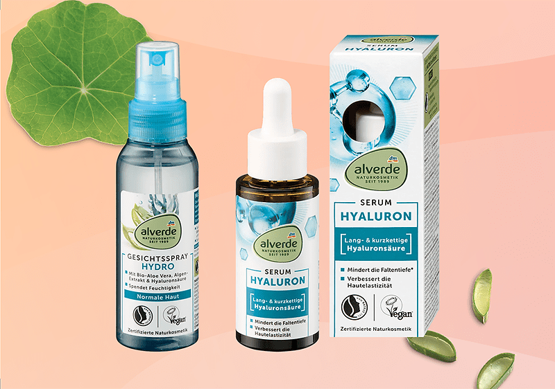 Siero ialuronico e spray viso Alverde con confezione e foglie verdi