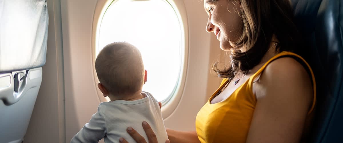 Viaggiare in aereo con i bambini