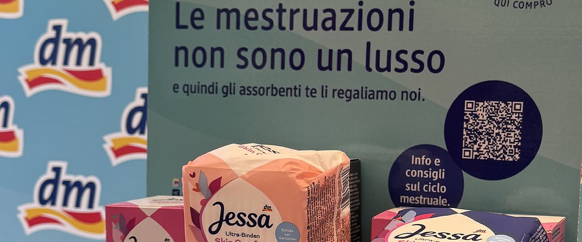 Donazione assorbenti a Municipio 8 Milano dm Italia e FARE X BENE