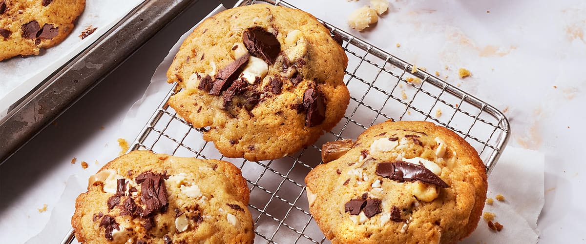 Cookies vegani doppio cioccolato e macadamia