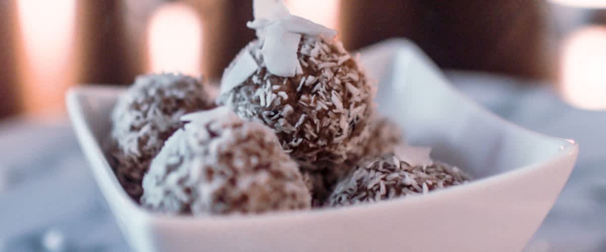 Palline vegane al cioccolato e cocco