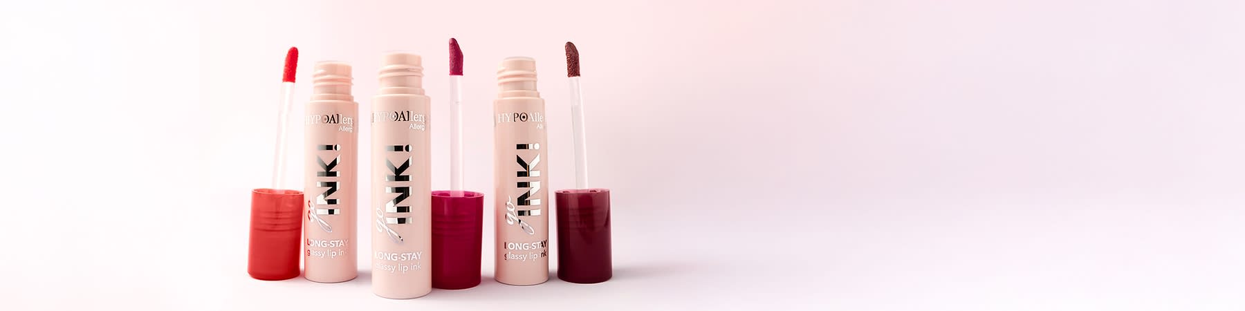 Rossetti liquidi di Bell HYPOALLERGENIC in diverse tonalità con applicatori