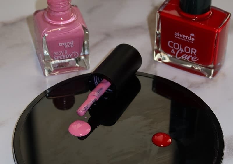 Glichy glam make-up step 3: applicare il gloss.