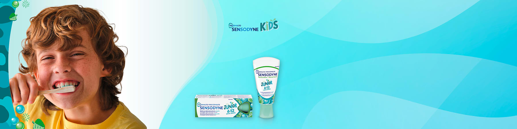 Bambino che si lava i denti con dentifricio Sensodyne Kids per età 6-12 anni