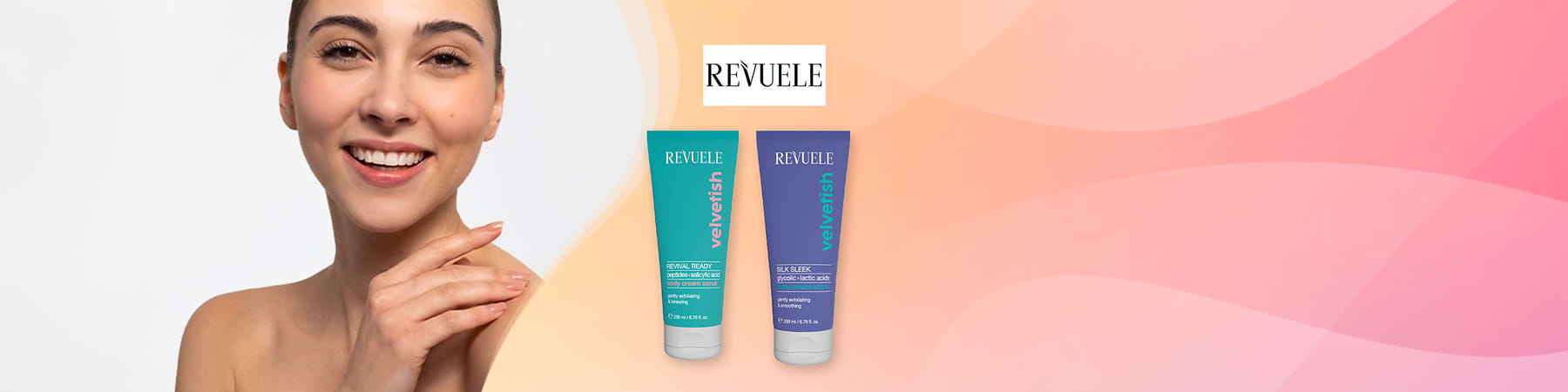 Prodotti Revuele crema corpo e scrub accanto al volto sorridente di una donna