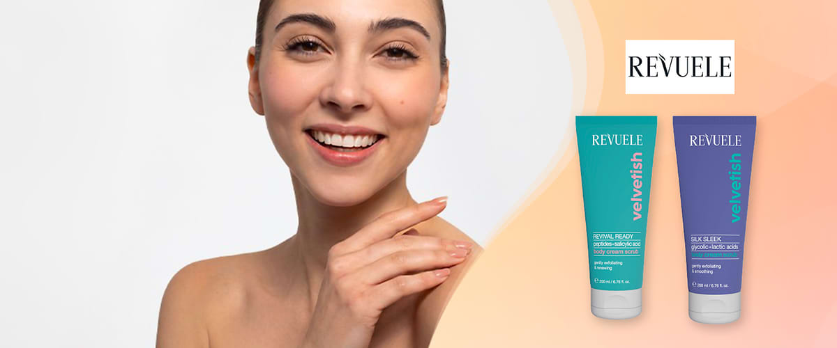 Prodotti Revuele crema corpo e scrub accanto al volto sorridente di una donna