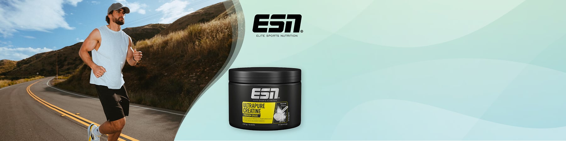 Uomo che corre su strada e barattolo di creatina ESN UltraPure creatine su sfondo chiaro