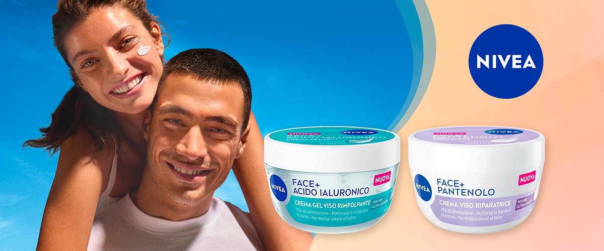 Due persone sorridenti, a destra le creme NIVEA FACE+ all'acido ialuronico e al pantenolo.