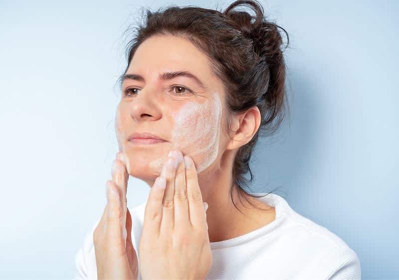Poranna rutyna pielęgnacja twarzy po 40