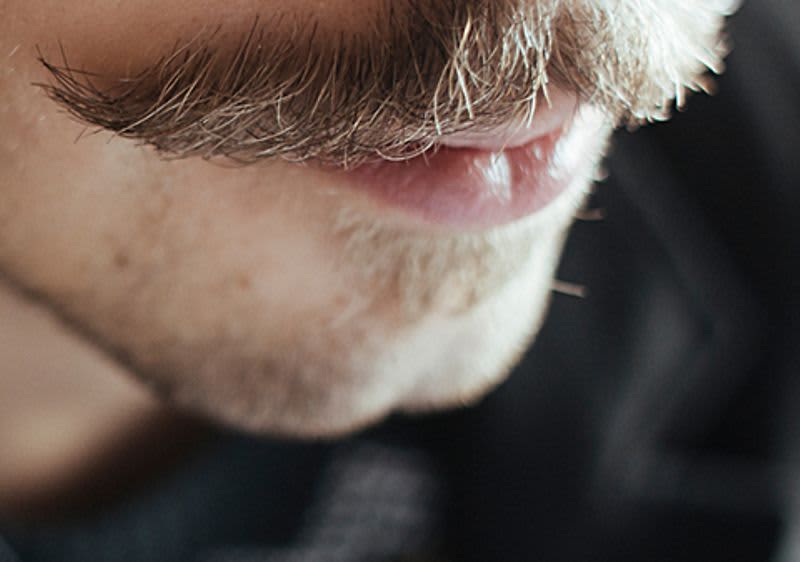 Usuwanie włosów z nosa