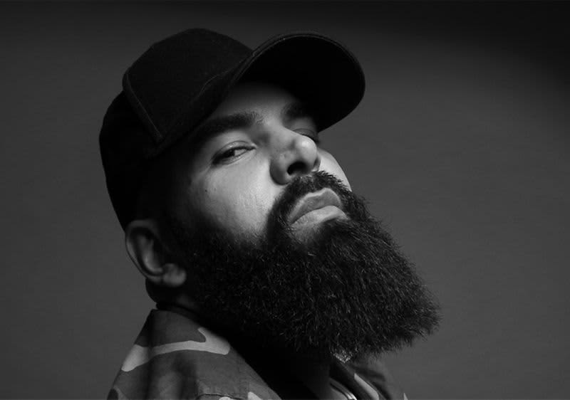 Artykuł dotyczący usuwania włosów z pleców