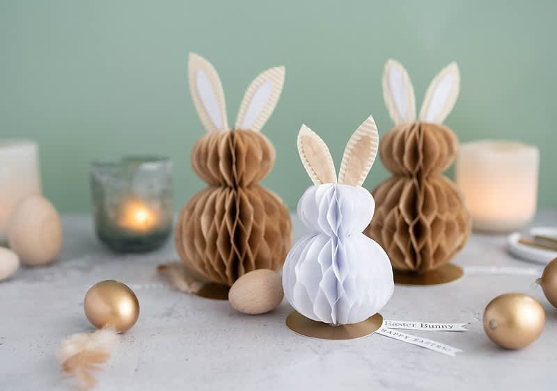 Osterhasen in Wabenform