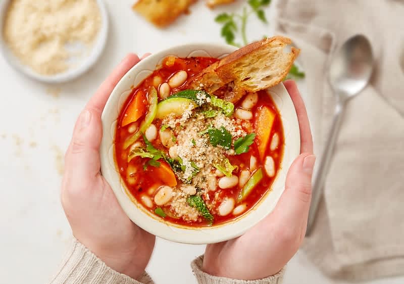 Wegańska zupa minestrone