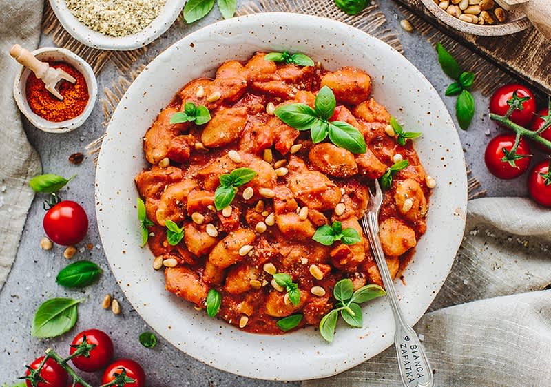 Gnocchi w sosie pomidorowo-paprykowym