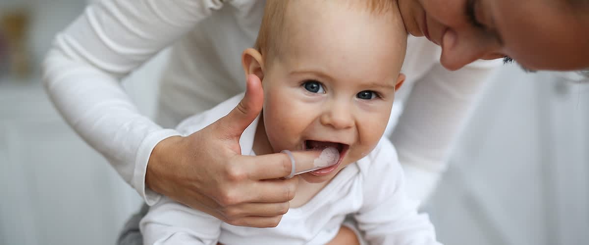 Higiena jamy ustnej przy pierwszym ząbku