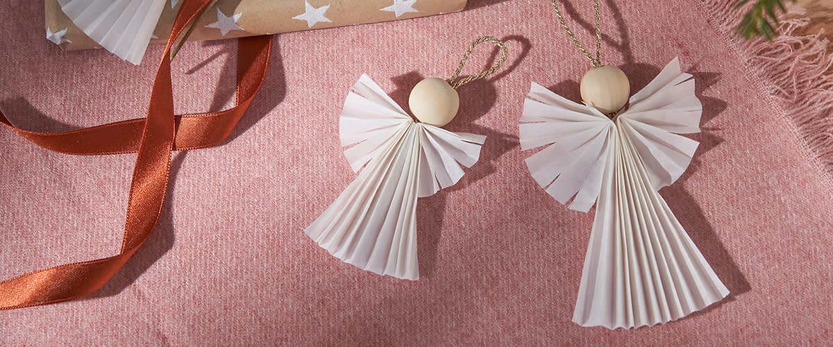 Engelanhänger aus Butterbrotpapier