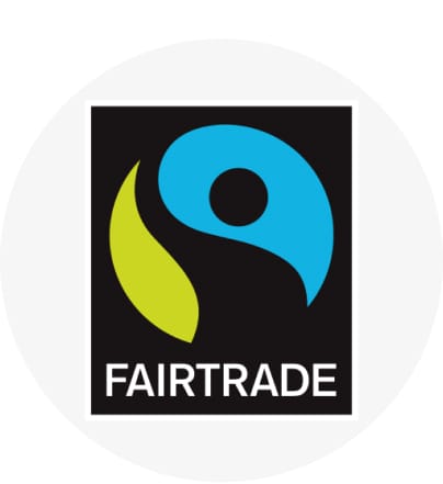 Sigla Fairtrade cu simbol albastru și verde pe fundal negru
