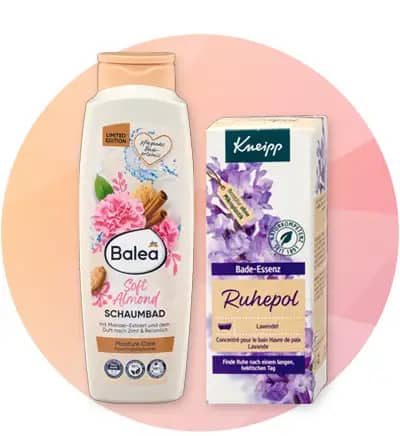 Produse de baie Balea și Kneipp pe fundal roz