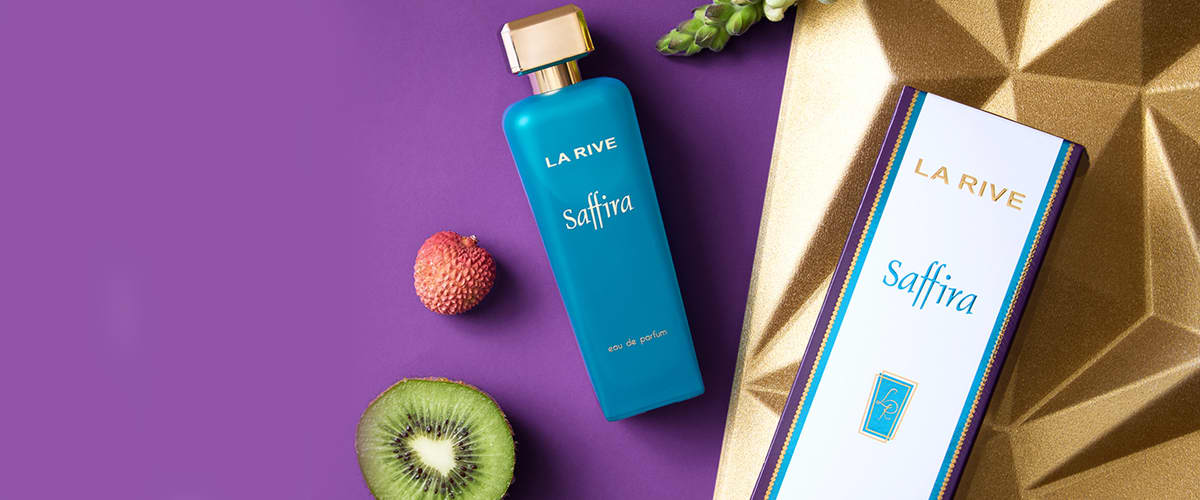 Parfum Saffira La Rive pe fundal mov cu fructe kiwi și lychee