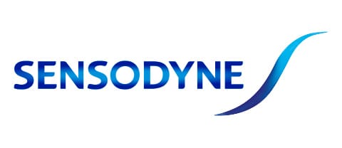 Logo-ul Sensodyne cu text albastru și un element curbat în degrade albastru-turcoaz în partea dreaptă